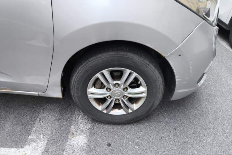 Used SAIC MAXUS G10 2016 2.0T Automatic Elite Edition Right Front Wheel Hub