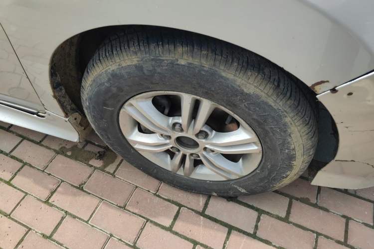 Used SAIC MAXUS G10 2016 1.9T Manual Elite Edition Diesel China V Standard Right Front Wheel Hub