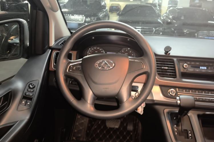 Used SAIC MAXUS G10 2016 2.0T Automatic Elite Edition Steering Wheel