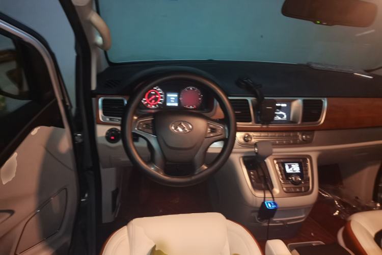 Used SAIC MAXUS G10 2016 2.0T Automatic Luxury Edition Steering Wheel