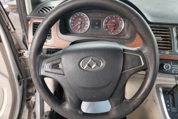 Used SAIC MAXUS G10 2016 2.0T Automatic Elite Edition Steering Wheel