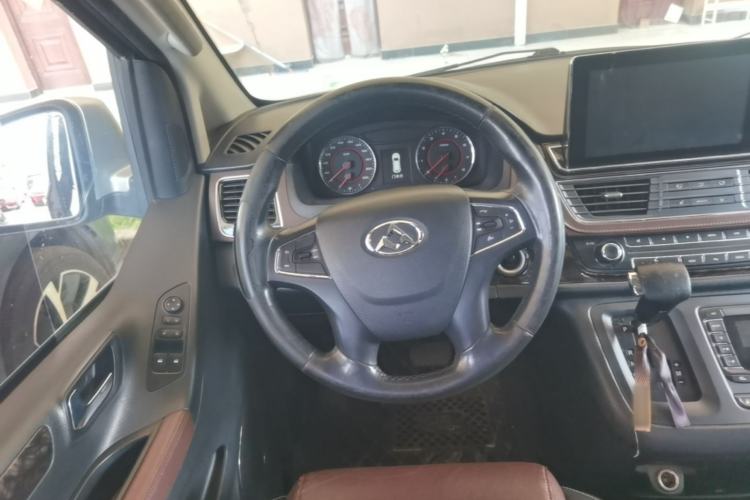 Used SAIC MAXUS G10 2016 2.0T Automatic Flagship Edition Steering Wheel