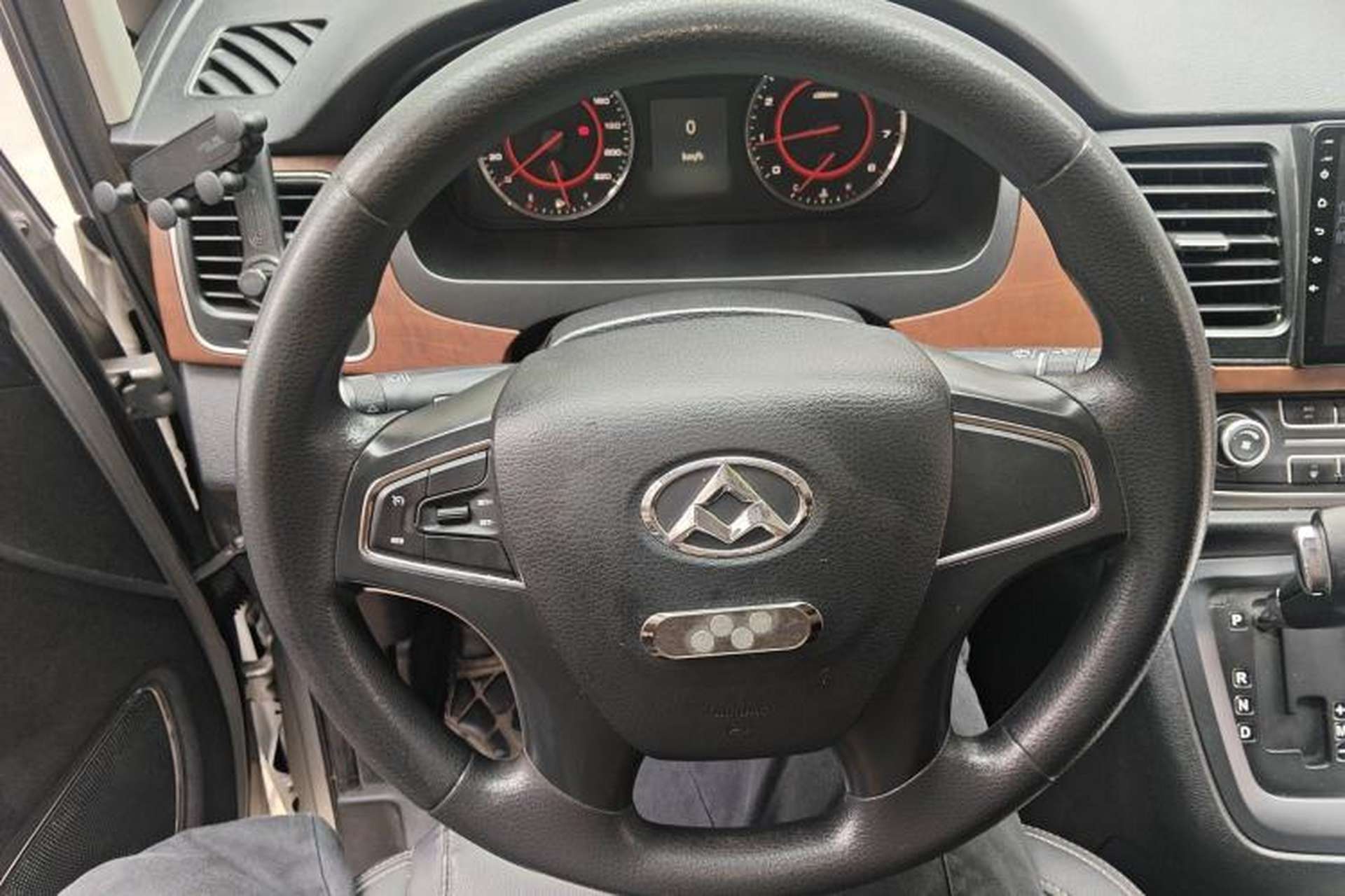 Used SAIC MAXUS G10 2016 2.0T Automatic Elite Edition Steering Wheel