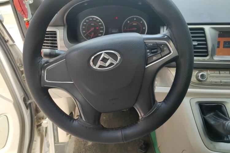 Used SAIC MAXUS G10 2016 1.9T Manual Elite Edition Diesel China V Standard Steering Wheel