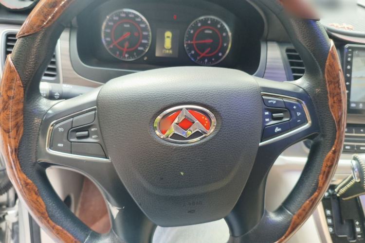 Used SAIC MAXUS G10 2016 2.0T Automatic Elite Edition Steering Wheel