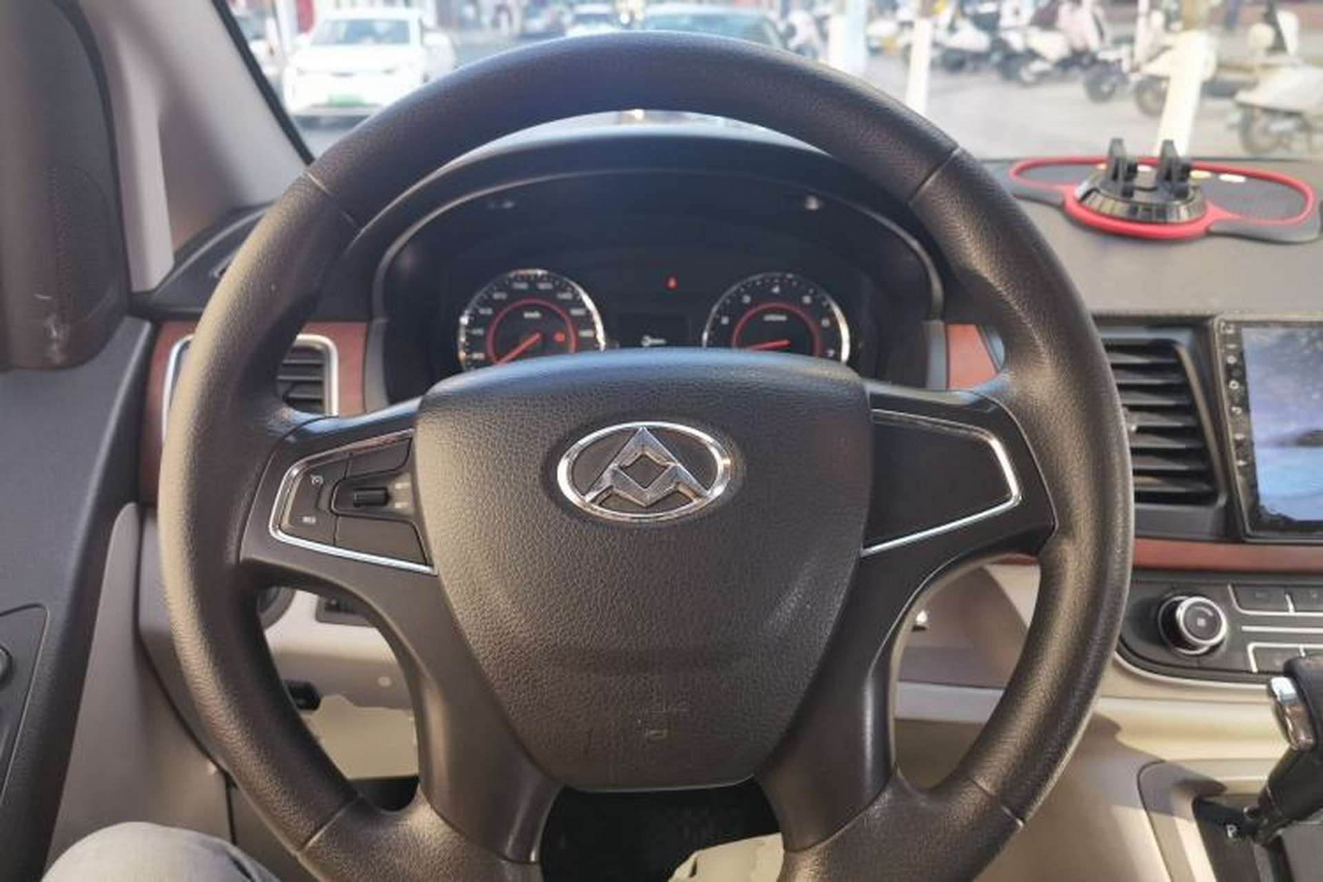 Used SAIC MAXUS G10 2016 2.0T Automatic Elite Edition Steering Wheel