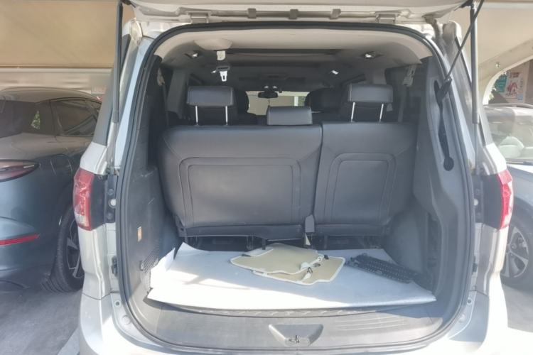 Used SAIC MAXUS G10 2016 2.0T Automatic Flagship Edition Trunk