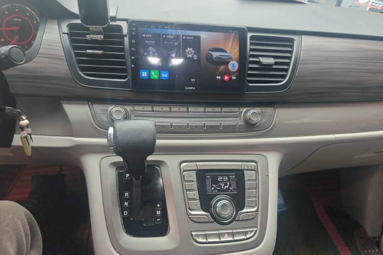 Used SAIC MAXUS G10 2016 2.0T Automatic Elite Edition Audio And AC Panel