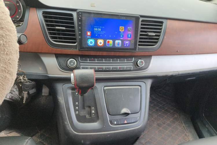 Used SAIC MAXUS G10 2016 2.0T Automatic Elite Edition Audio And AC Panel