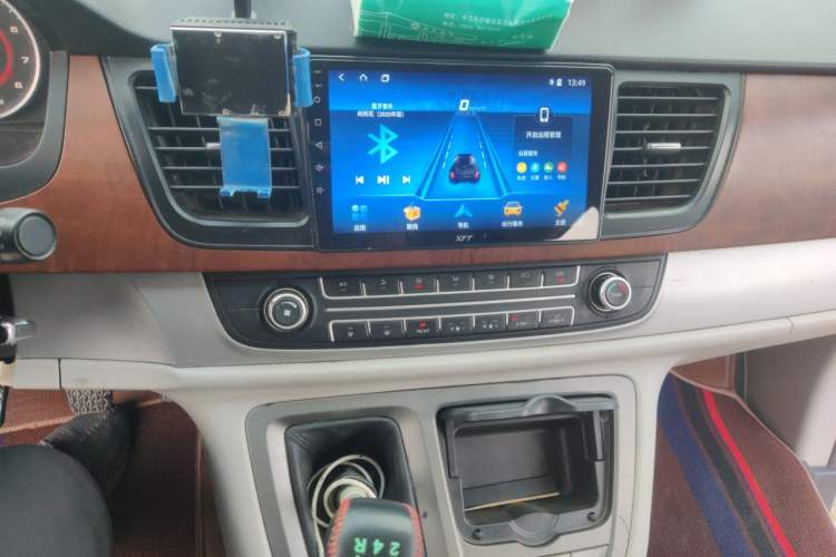 Used SAIC MAXUS G10 2016 2.4L Manual Elite Edition Audio And AC Panel