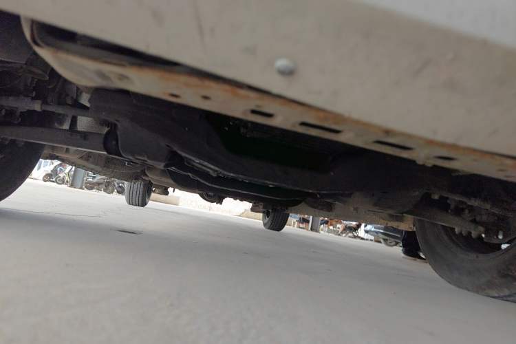 Used SAIC MAXUS G10 2016 1.9T Manual Elite Edition Diesel China V Standard Chassis Front