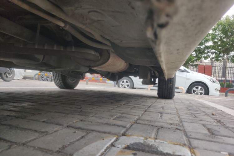 Used SAIC MAXUS G10 2016 2.4L Manual Elite Edition Chassis Front Left