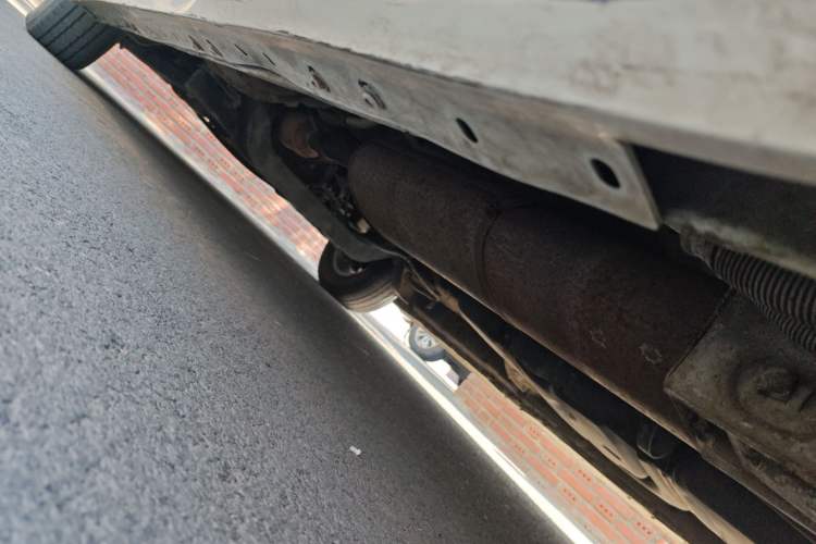 Used SAIC MAXUS G10 2016 2.0T Automatic Fashion Edition Chassis Rear Left