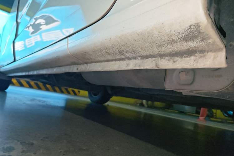 Used SAIC MAXUS G10 2016 2.0T Automatic Luxury Edition Chassis Rear Left