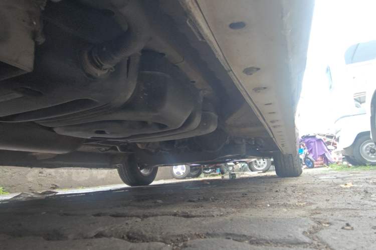 Used SAIC MAXUS G10 2016 2.0T Automatic Elite Edition Chassis Rear Right