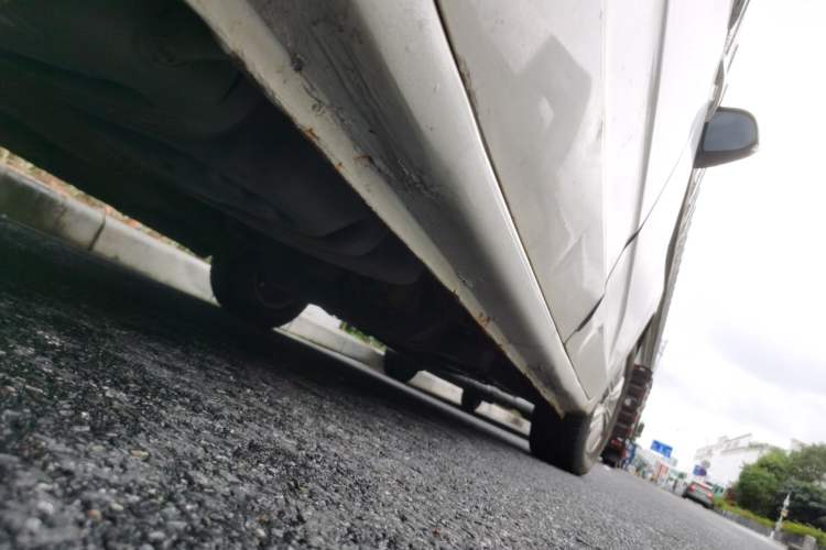 Used SAIC MAXUS G10 2016 1.9T Manual Elite Edition Diesel China V Standard Chassis Rear Right
