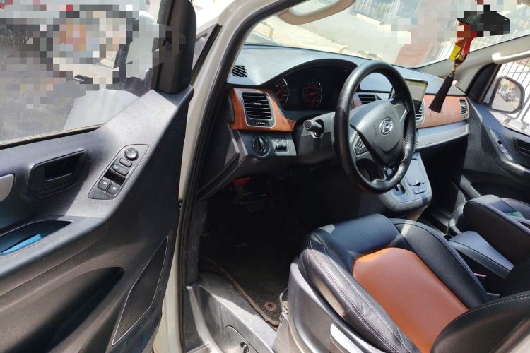 Used SAIC MAXUS G10 2016 2.0T Automatic Luxury Edition Driver Seat