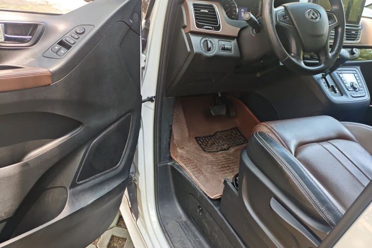 Used SAIC MAXUS G10 2016 2.0T Automatic Flagship Edition Driver Seat