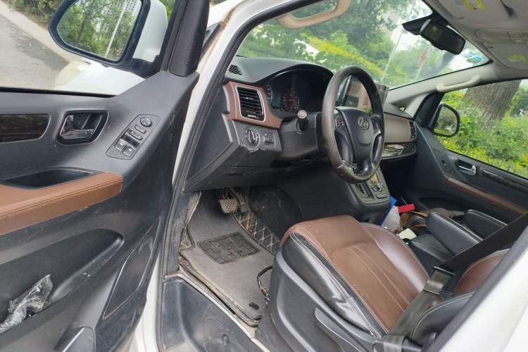 Used SAIC MAXUS G10 2016 2.0T Automatic Flagship Edition Driver Seat