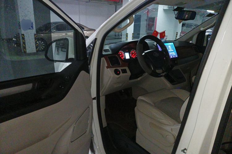 Used SAIC MAXUS G10 2016 2.0T Automatic Luxury Edition Driver Seat