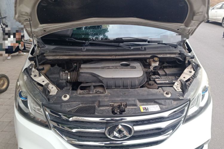 Used SAIC MAXUS G10 2016 2.0T Automatic Luxury Executive Edition Engine Bay