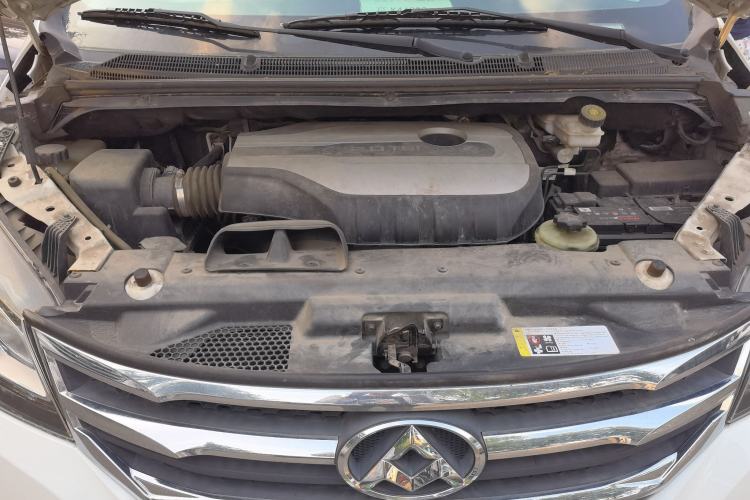 Used SAIC MAXUS G10 2016 2.0T Automatic Luxury Executive Edition Engine Bay