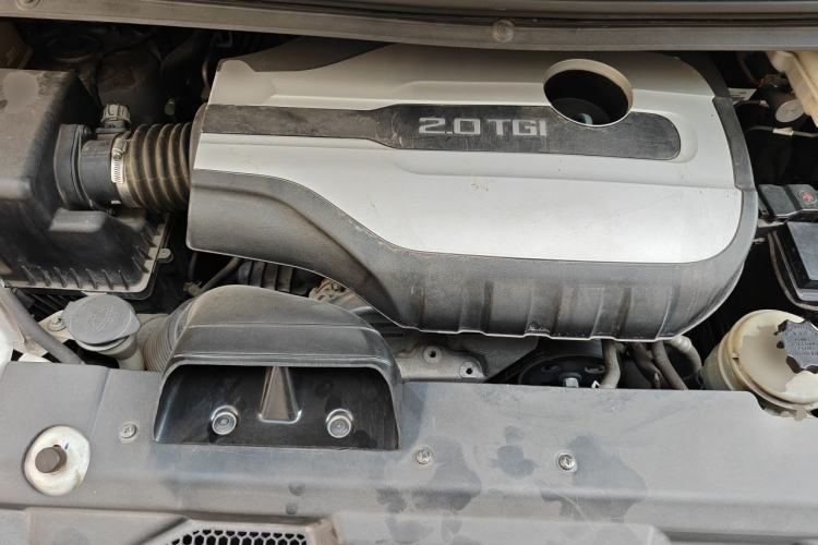 Used SAIC MAXUS G10 2016 2.0T Automatic Luxury Executive Edition Engine Bay