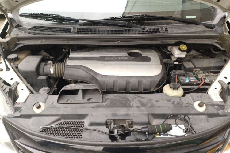 Used SAIC MAXUS G10 2016 2.0T Automatic Luxury Executive Edition Engine Bay