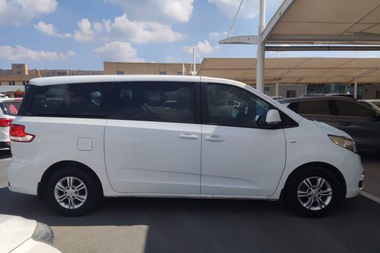 Used SAIC MAXUS G10 2016 2.0T Automatic Elite Edition Exterior 2