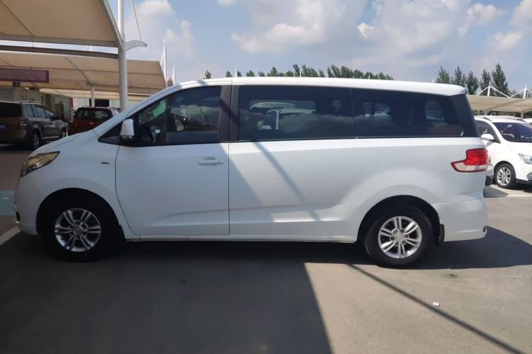 Used SAIC MAXUS G10 2016 2.0T Automatic Elite Edition Exterior 5
