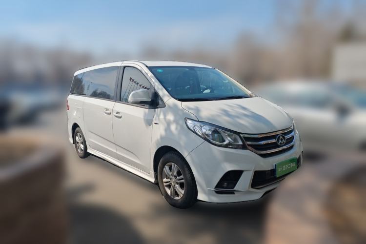 Used SAIC MAXUS G10 2016 2.0T Automatic Fashion Edition Front Right 45 Deg