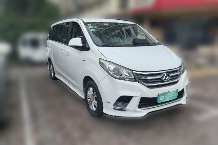 Used SAIC MAXUS G10 2016 2.0T Automatic Elite Edition Front Right 45 Deg