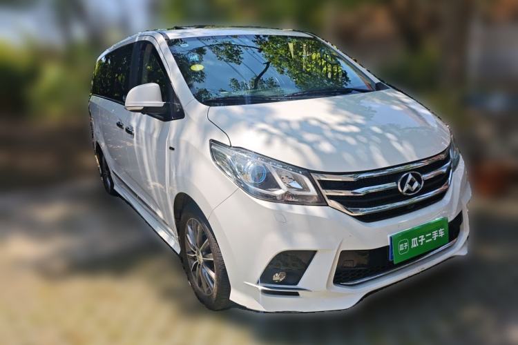 Used SAIC MAXUS G10 2016 2.0T Automatic Flagship Edition Front Right 45 Deg
