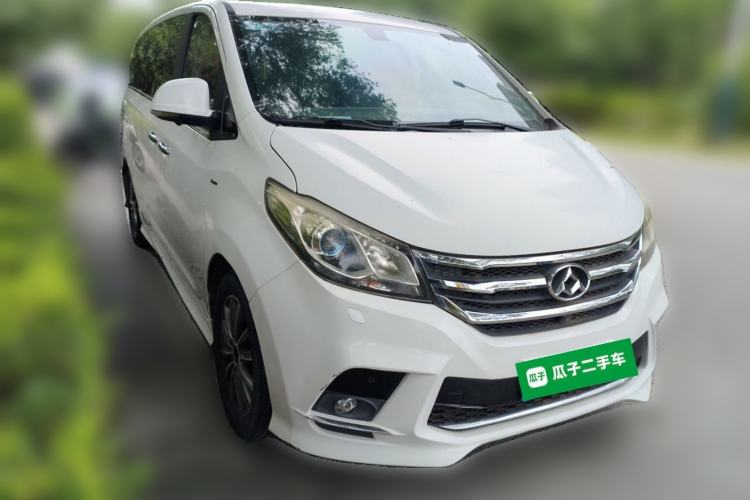 Used SAIC MAXUS G10 2016 2.0T Automatic Flagship Edition Front Right 45 Deg
