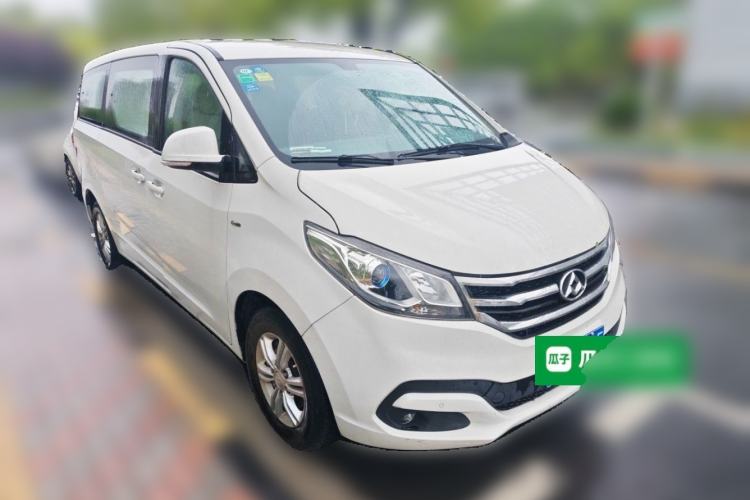 Used SAIC MAXUS G10 2016 2.0T Automatic Elite Edition Front Right 45 Deg