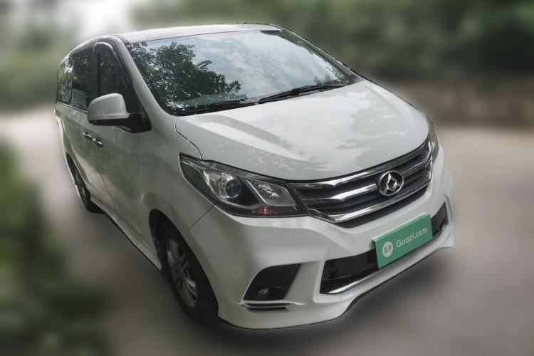 Used SAIC MAXUS G10 2016 1.9T Automatic Luxury Edition Diesel China V Standard Front Right 45 Deg
