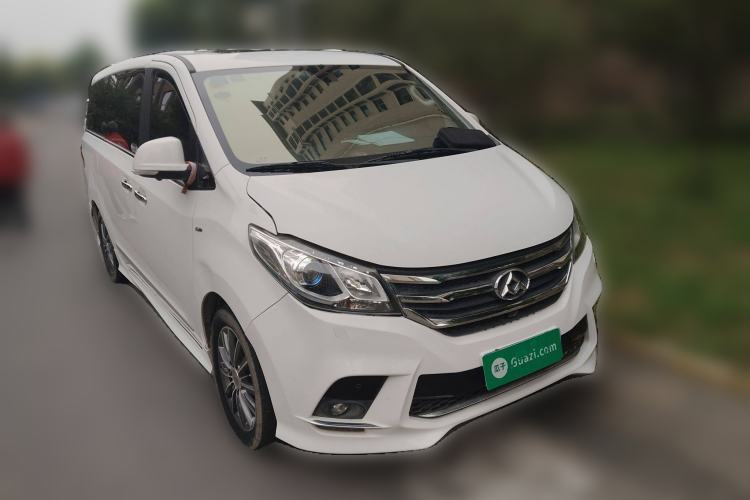 Used SAIC MAXUS G10 2016 2.0T Automatic Flagship Edition Front Right 45 Deg