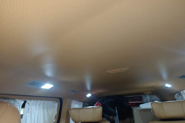 Used SAIC MAXUS G10 2016 2.0T Automatic Elite Edition Headliner