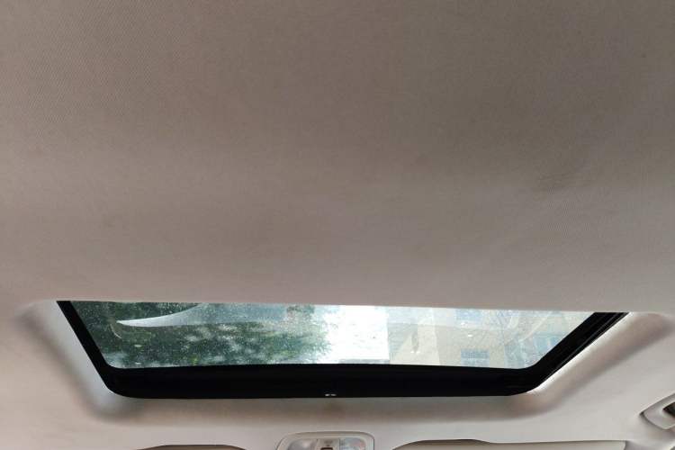 Used SAIC MAXUS G10 2016 2.0T Automatic Luxury Edition Headliner