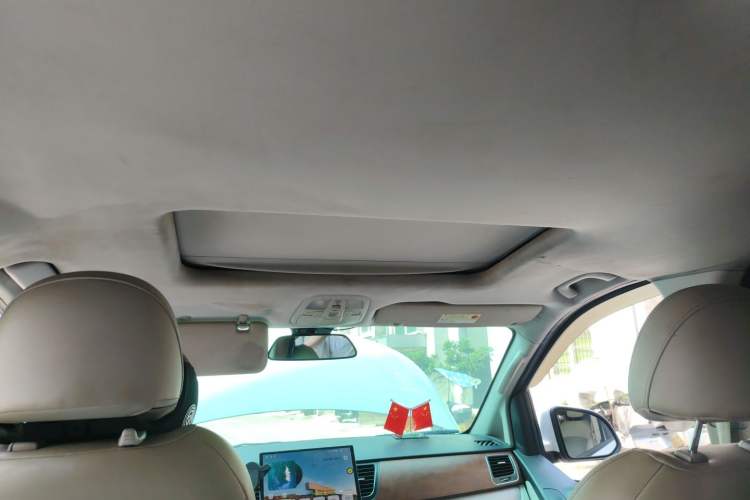 Used SAIC MAXUS G10 2016 2.0T Automatic Executive Edition Headliner