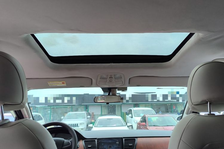 Used SAIC MAXUS G10 2016 1.9T Automatic Luxury Edition Diesel China V Standard Headliner