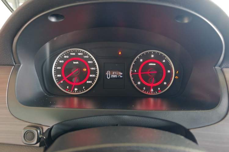 Used SAIC MAXUS G10 2016 1.9T Manual Elite Edition Diesel China V Standard Instrument Cluster