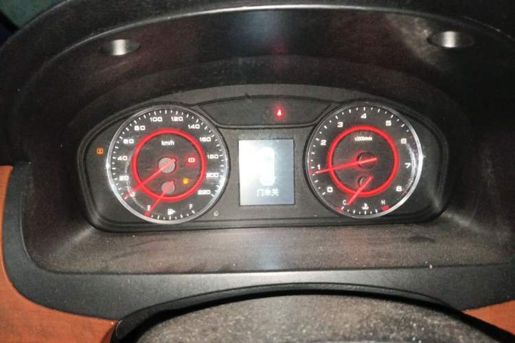Used SAIC MAXUS G10 2016 2.0T Automatic Executive Edition Instrument Cluster