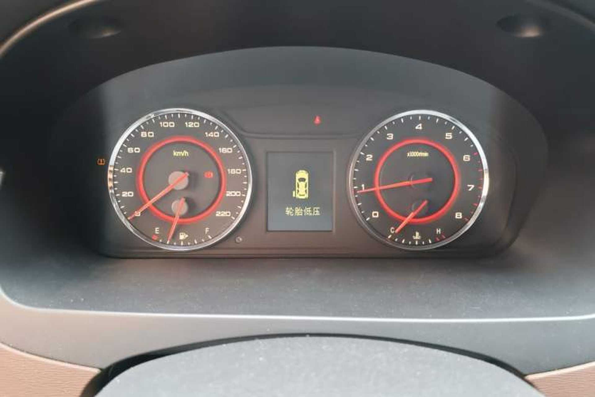 Used SAIC MAXUS G10 2016 2.0T Automatic Luxury Executive Edition Instrument Cluster