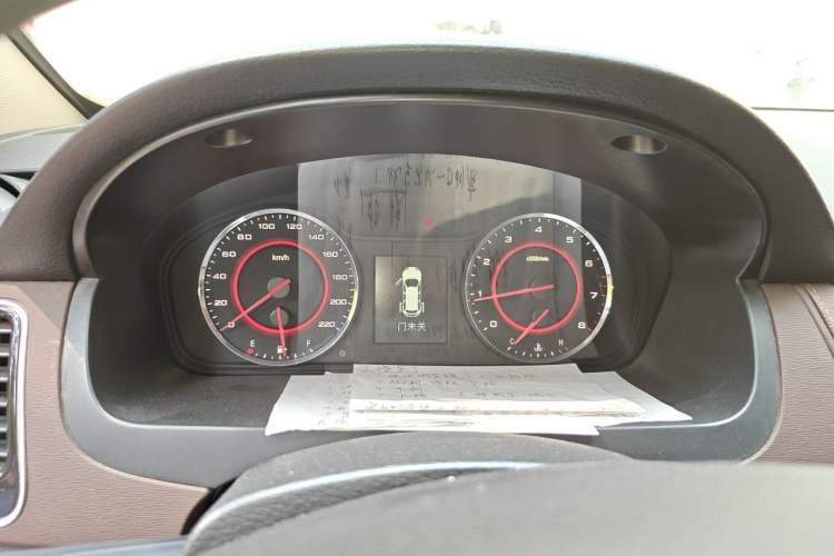 Used SAIC MAXUS G10 2016 2.0T Automatic Luxury Executive Edition Instrument Cluster