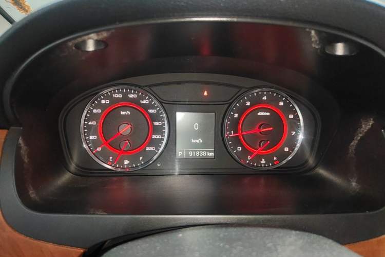 Used SAIC MAXUS G10 2016 2.0T Automatic Elite Edition Instrument Cluster