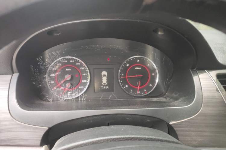 Used SAIC MAXUS G10 2016 1.9T Automatic Luxury Edition Diesel China V Standard Instrument Cluster