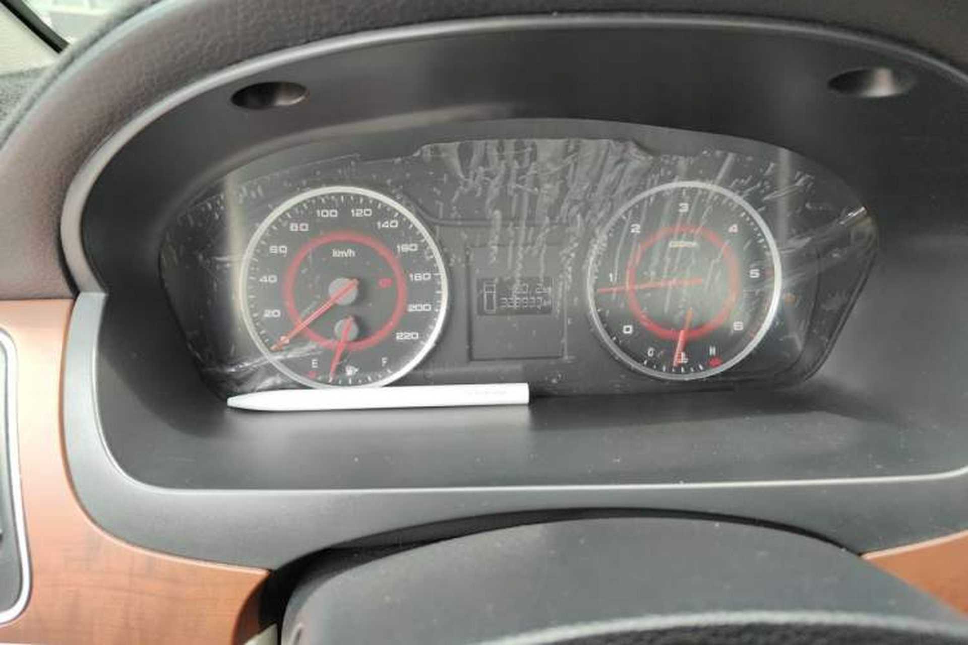 Used SAIC MAXUS G10 2016 1.9T Manual Elite Edition Diesel China V Standard Instrument Cluster