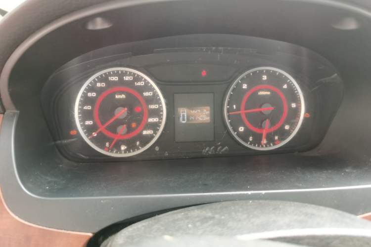 Used SAIC MAXUS G10 2016 1.9T Manual Elite Edition Diesel China V Standard Instrument Cluster