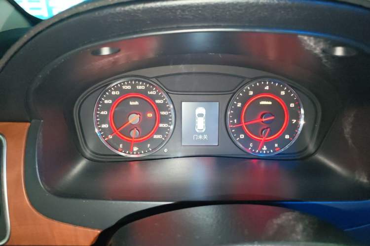 Used SAIC MAXUS G10 2016 2.0T Automatic Luxury Edition Instrument Cluster